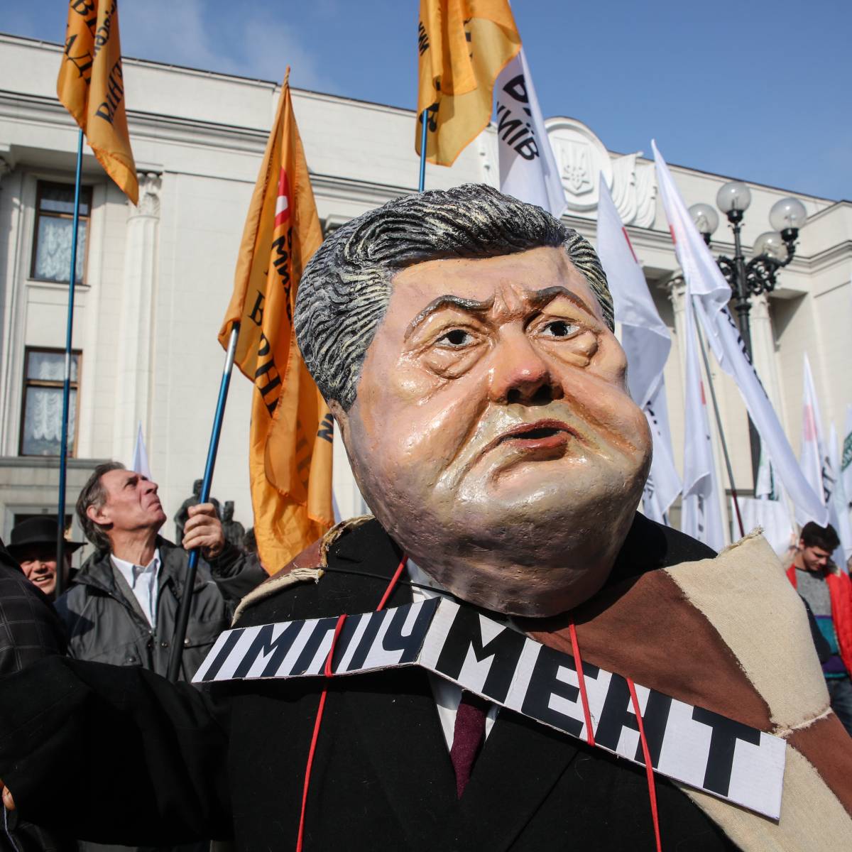 Буря в тихой гавани: офшорный скандал затронул ВТБ и Порошенко