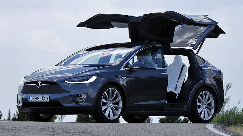Покупателей "Tesla" лишили субсидий