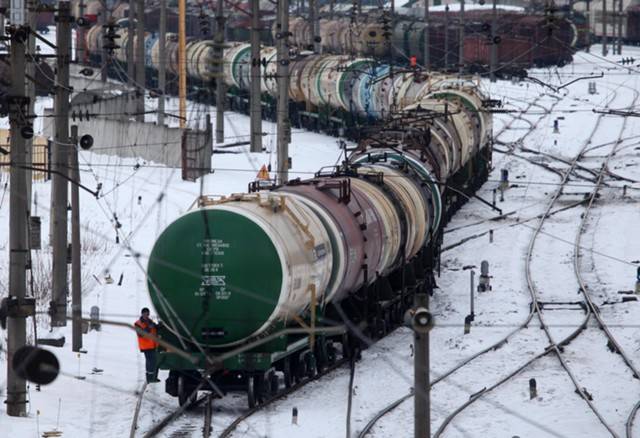 Белоруссия начала экспорт нефти через порты России
