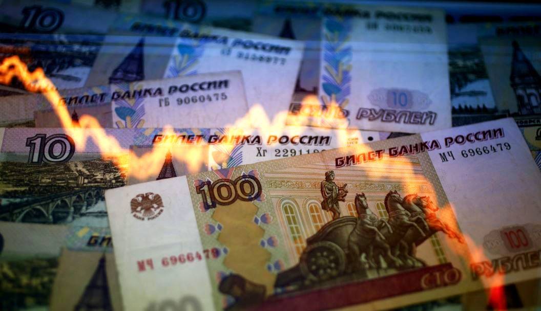 Рубль на грани: российские банкиры советуют готовиться