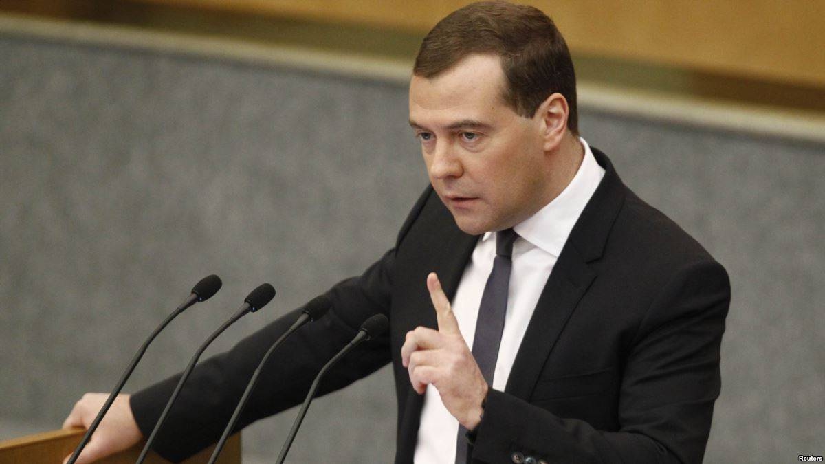 Пенсионеры в России шикуют. Медведев привел в пример свою бабушку