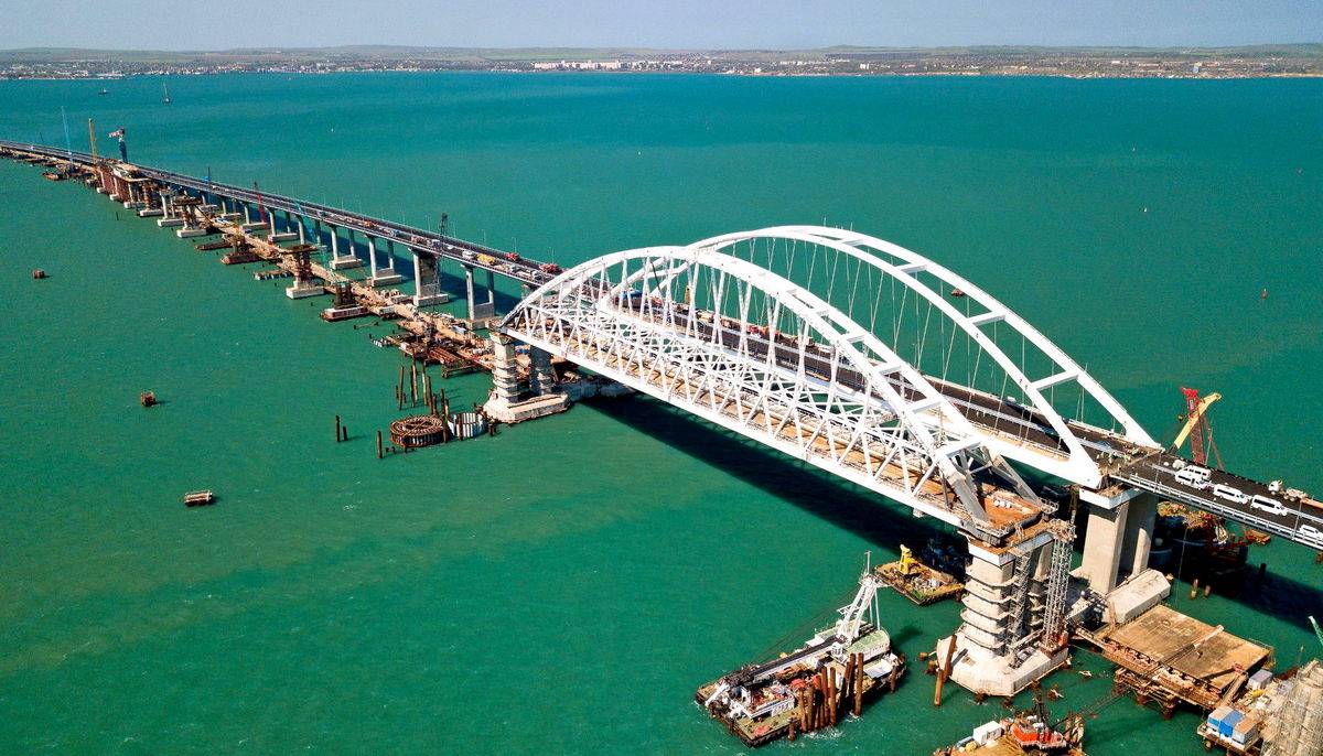 Открытие Крымского моста: счет пошел на часы