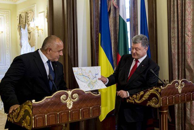 Украина и Болгария решили строить дорогу через Румынию, не спросив у неё