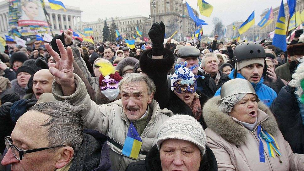 Зазеркалье: проиграв, в Киеве трубят о победе