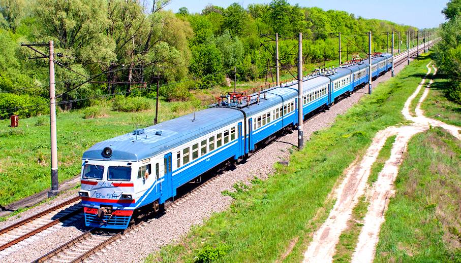 Поезд никуда не идет: Украина отменяет ж/д сообщение с Россией