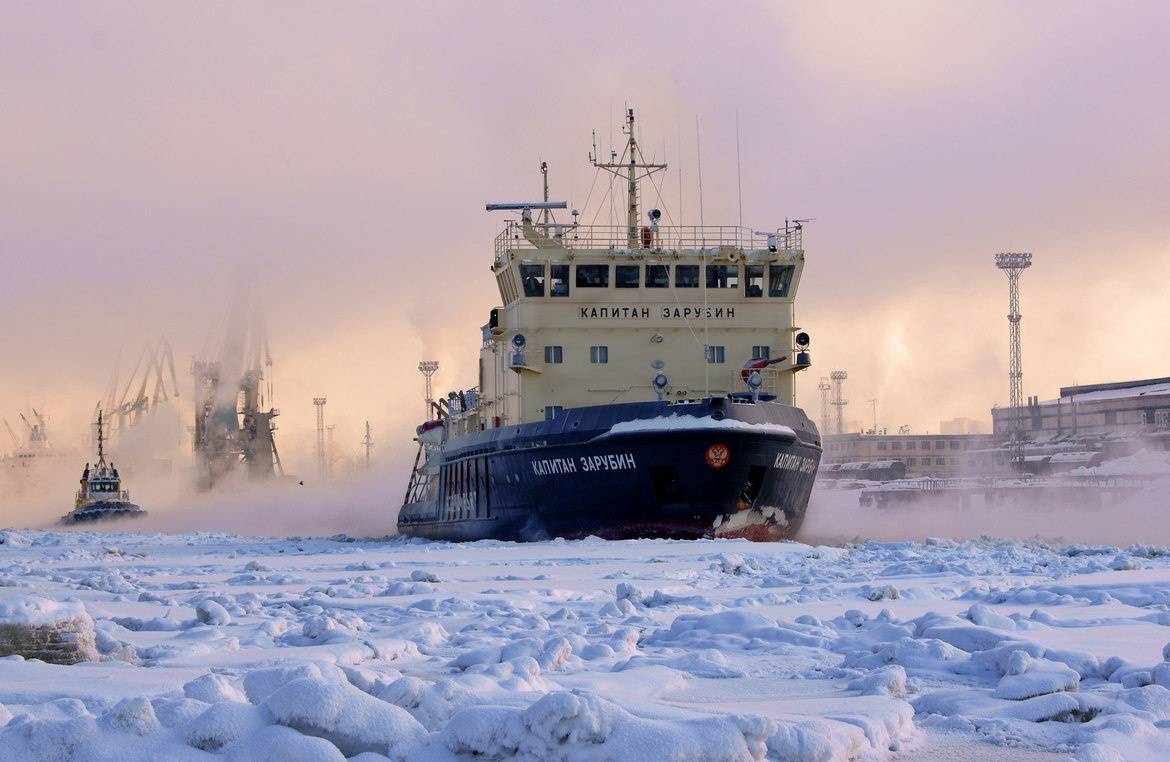 Аналог Суэцкого канала: Россия будет решать, кому плавать в Арктике