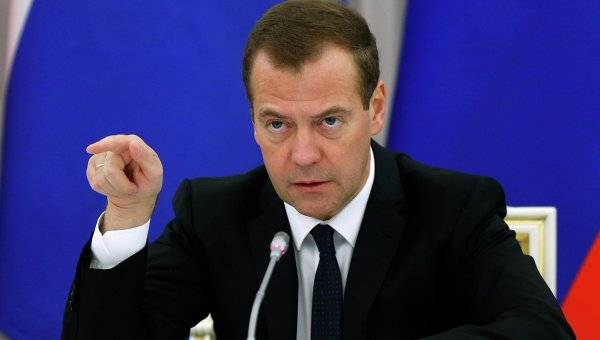 Медведев пригрозил нефтяникам расправой