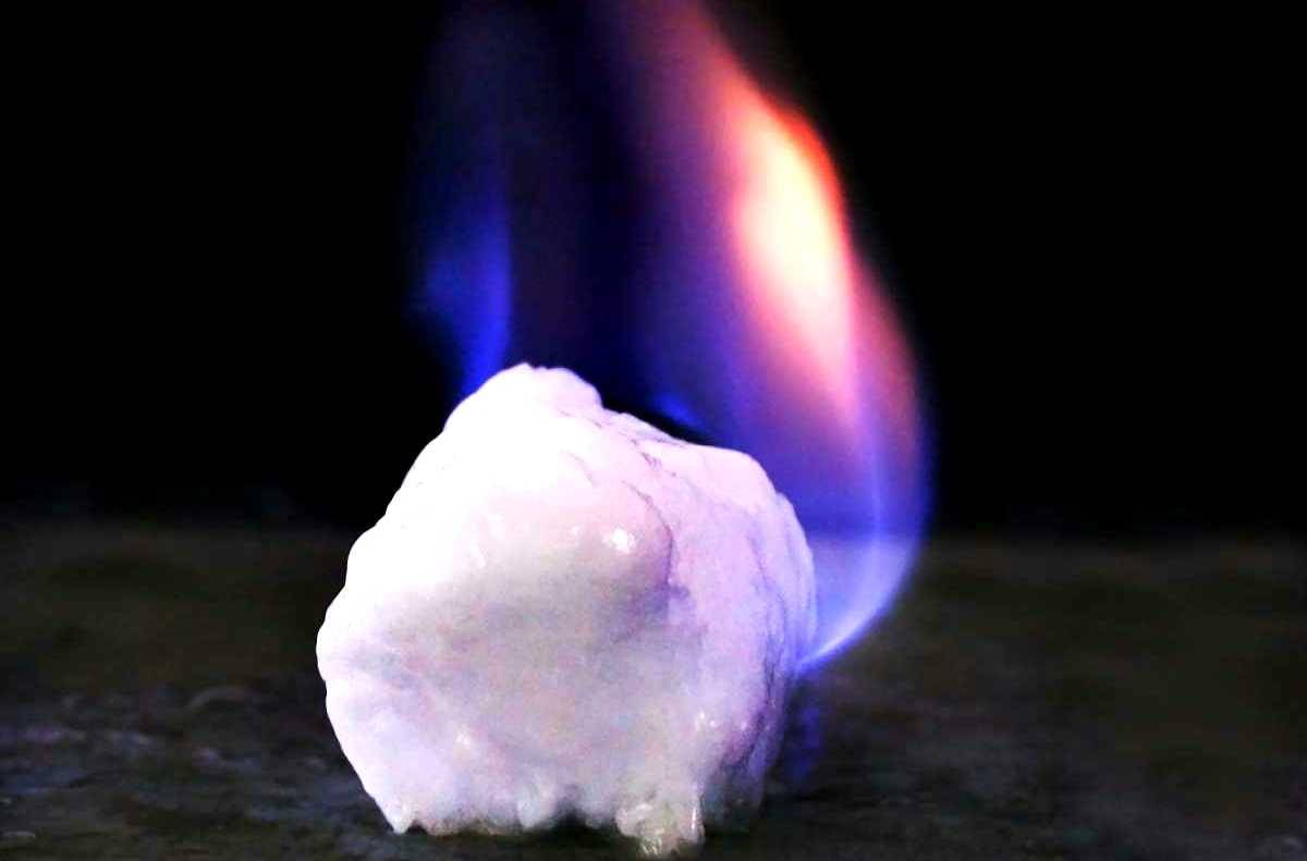 «Горючий лед» заменит газ и уголь?