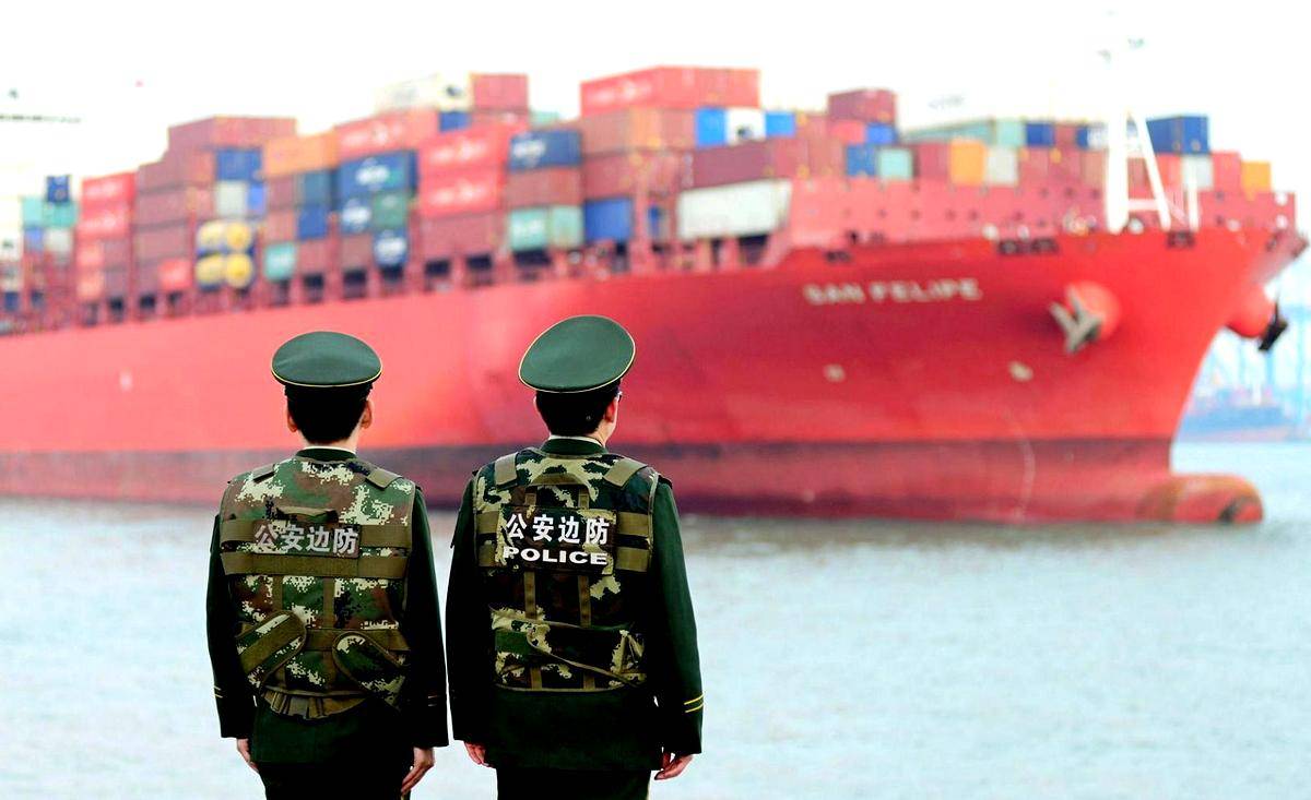 Кто на самом деле проигрывает в торговой войне США и Китая?