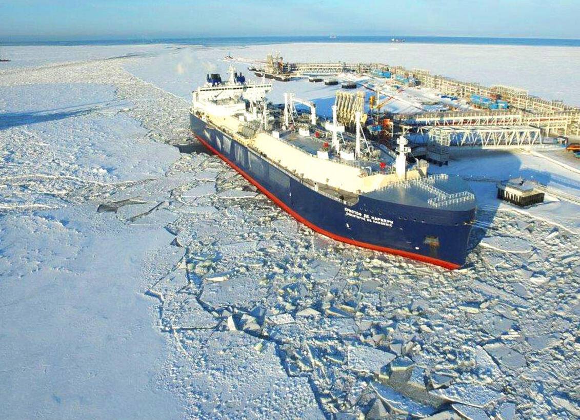 «Иностранцам вход запрещен»: Россия ввела монополию на перевозку арктического СПГ