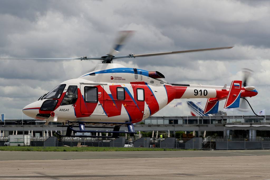 В Ле Бурже показали новейший российский вертолёт