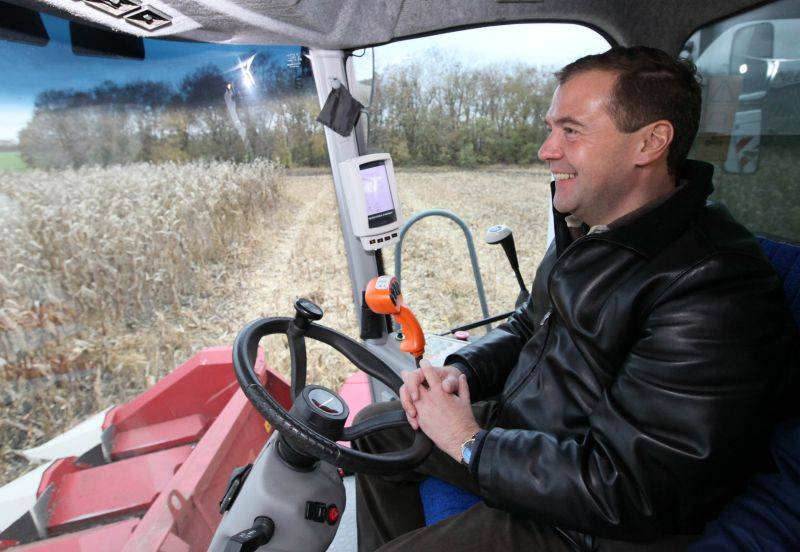 Медведев и четырёхдневная рабочая неделя