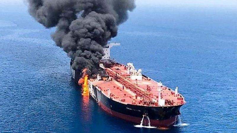 Блокаду иранской нефти прорвут боевые корабли Японии?