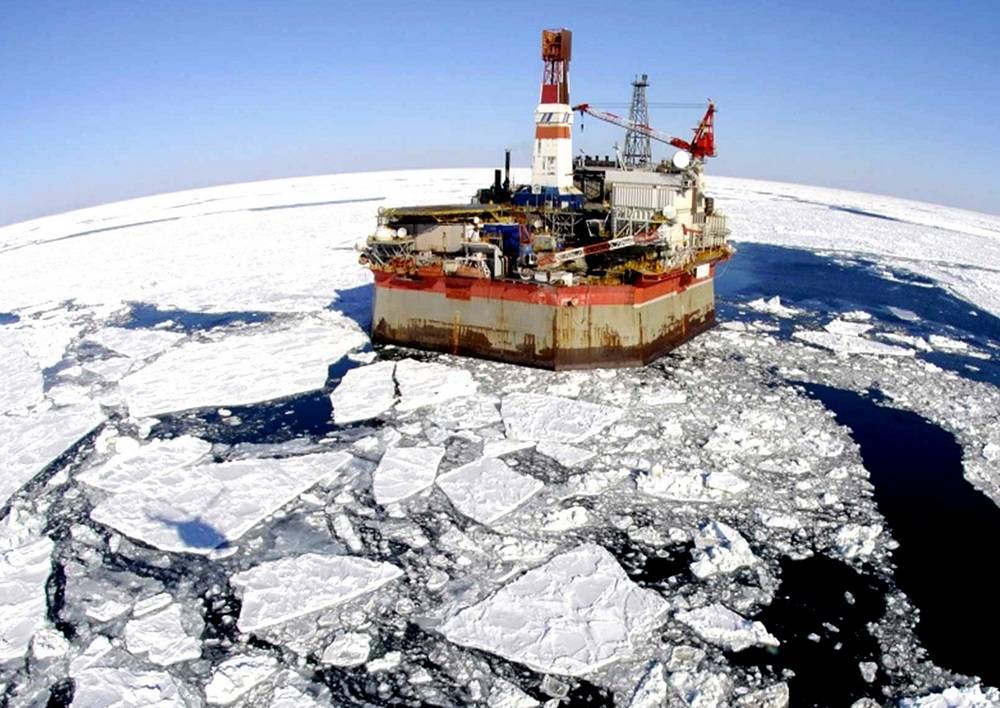 Россия покоряет, а Китай покупает: две стратегии развития Арктики