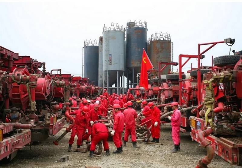 Bloomberg: Китай полностью прекращает импорт газа