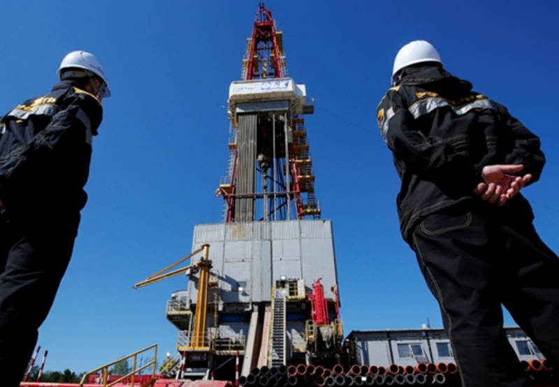 «Нефтяная война и вирус пришли надолго»: эксперты о перспективах России