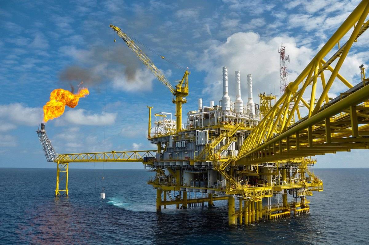 «Слишком большие, чтобы рухнуть»: в Forbes оценили нефтегазовые компании России