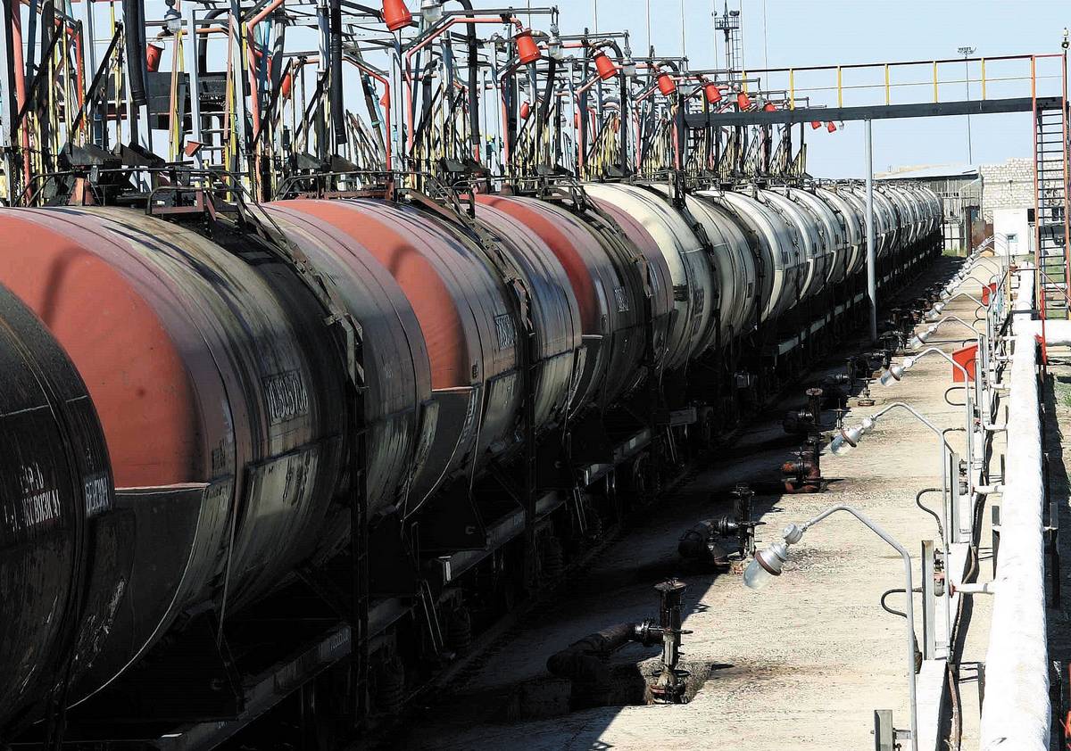 НПЗ Беларуси хотят поставлять нефтепродукты в РФ, а вынуждены - на Украину