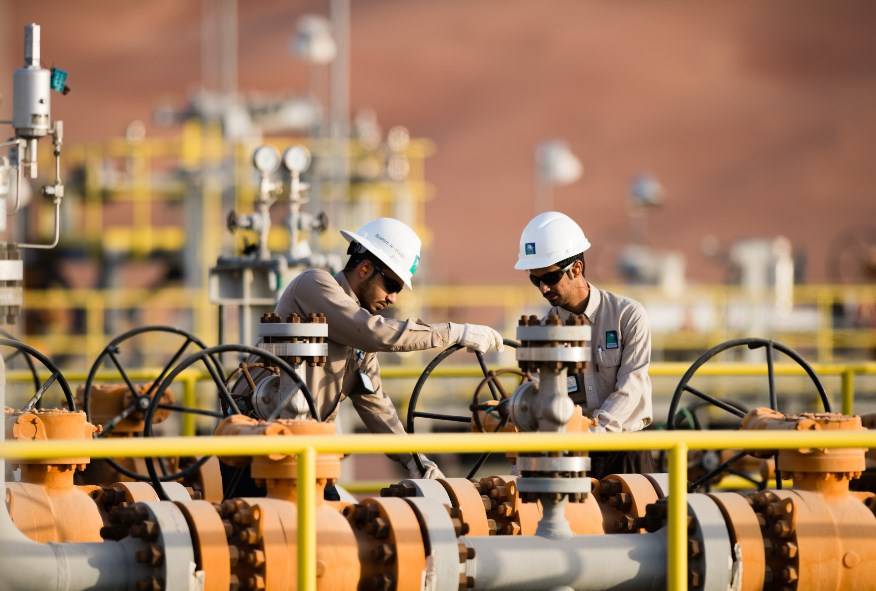 Саудовская Аравия страдает от ценовой войны на нефтяном рынке, которую сама и спровоцировала