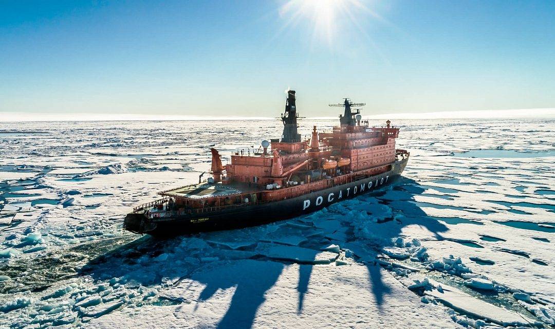 Россия делает Северный морской путь магистралью для своих экономических гигантов