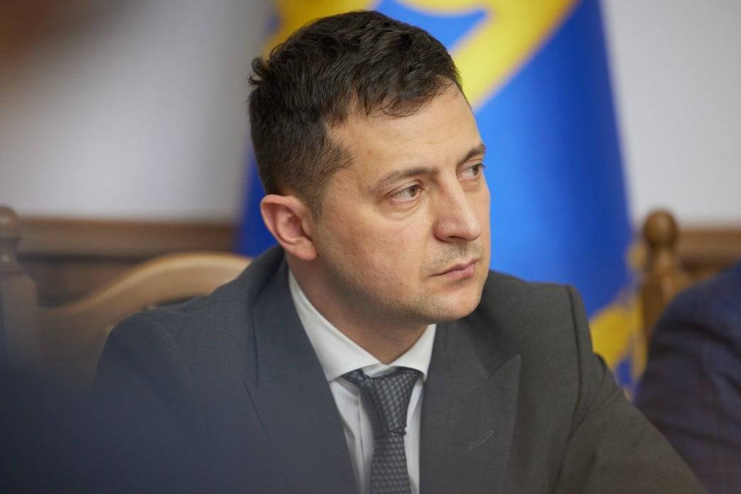 Украинский экономист: Украина только мечтает и просит, а власти просто наберут кредитов и свалят