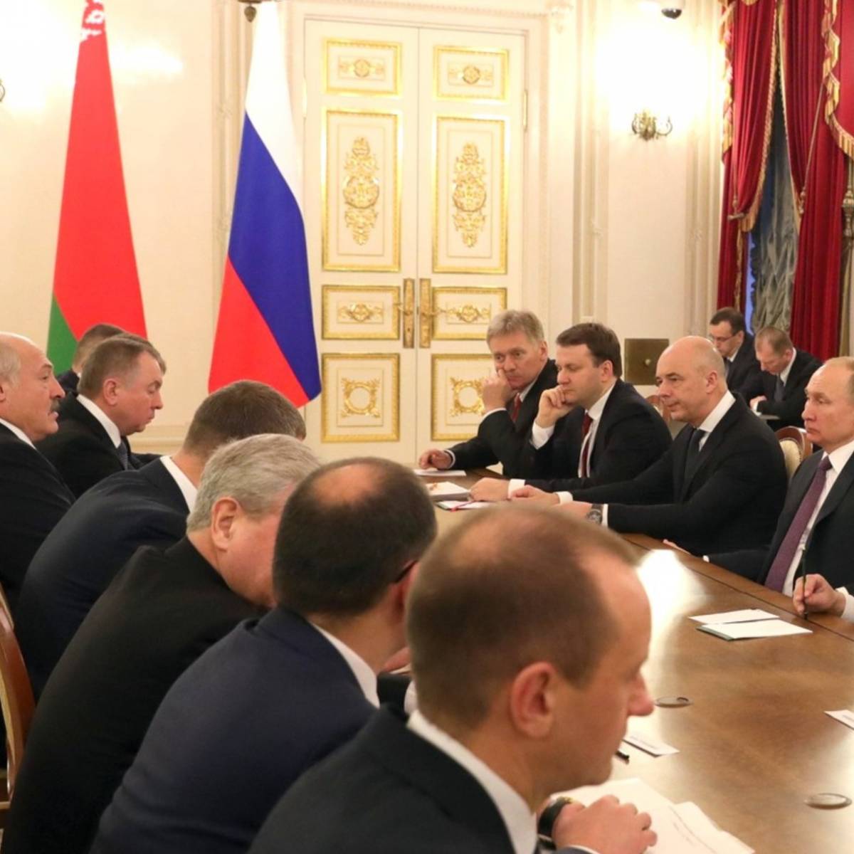 У России помимо санкций есть другие средства отстранения Лукашенко – эксперт