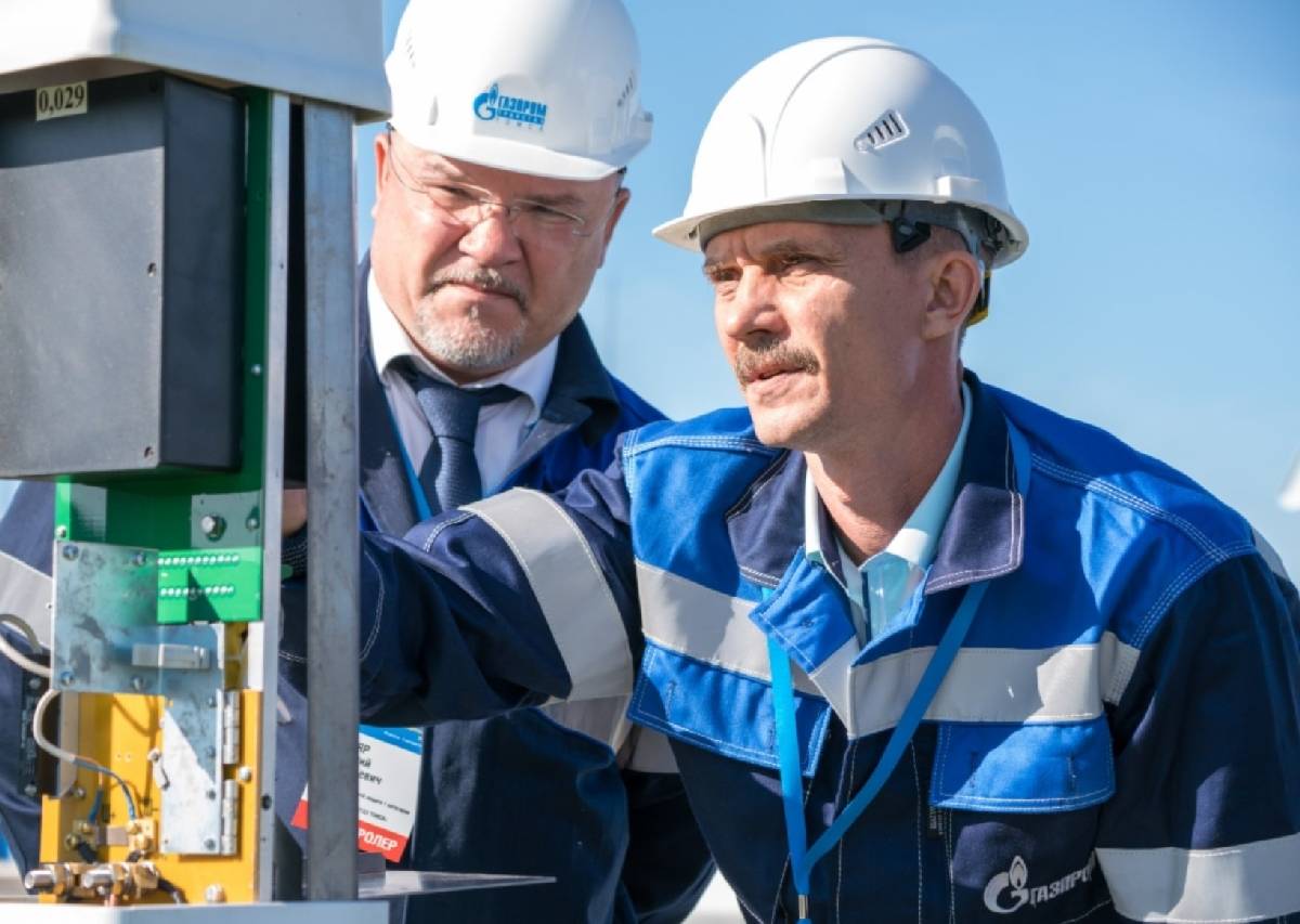 «Газпром» оставляет «национальное достояние» дома, но деньги отдаёт Украине