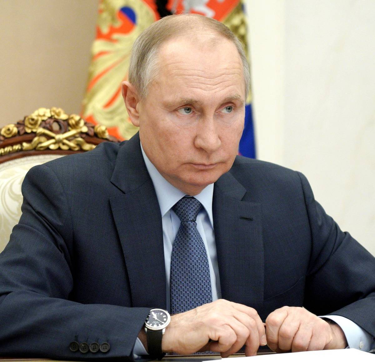 «Власть подставляла плечо предприятиям»: Президент Путин уверен в том, что Россия преодолела экономический спад