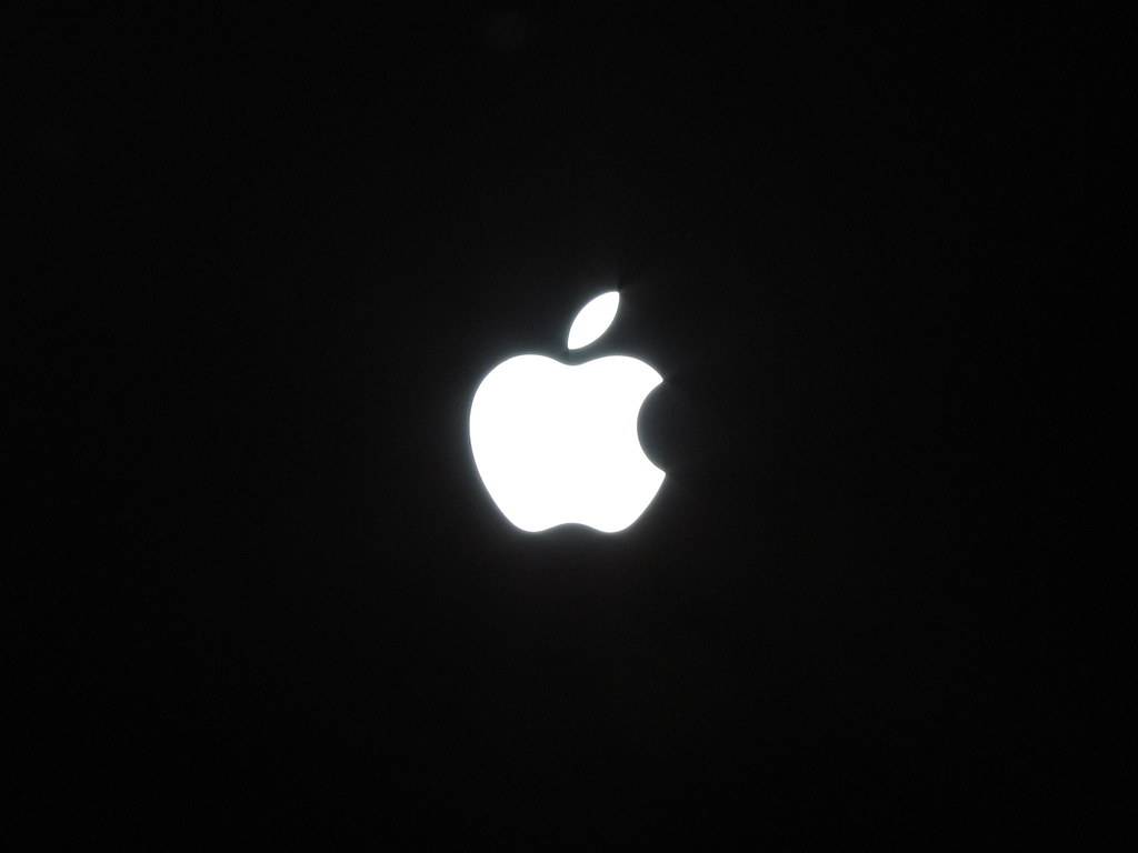 Apple подала в суд на ФАС
