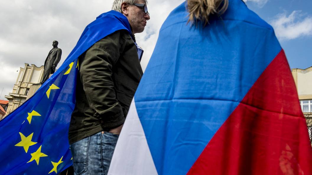 Выстрел себе в ногу: как русофобия уничтожает экономики Чехии и Болгарии
