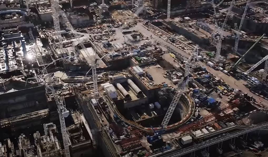 «Очень долго и очень дорого»: Британцы о строительстве первой за 20 лет АЭС в стране