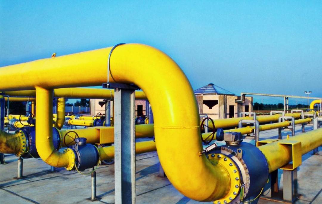 «Отапливать соломой»: На Украине захотели стать экспортёром газа в ЕС за счёт населения