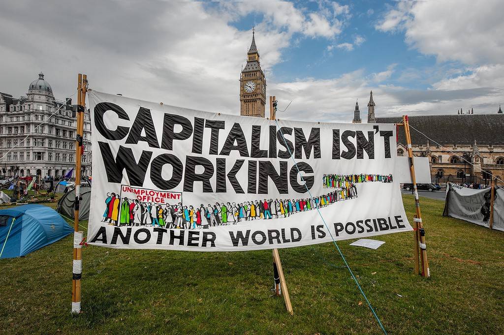 Мир ожидает выход из сложившейся системы тотального капитализма