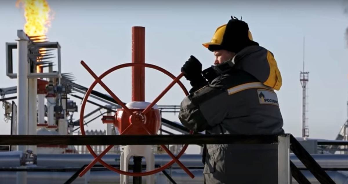 «Роснефти» разрешили экспортировать газ в Европу: какие выгоды получает Россия