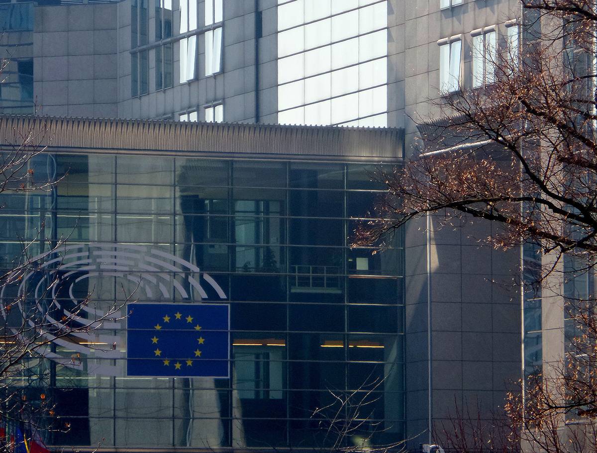 ЕС начал расследование о манипулировании цен на энергорынке