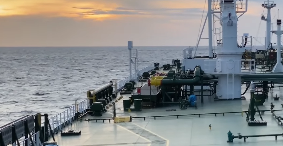 Израиль решил блокировать поставки сырой нефти танкерами через свой порт на Красном море