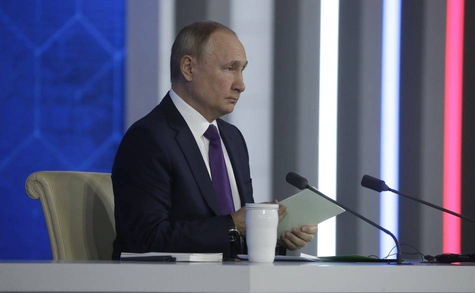Путин назвал демографическую проблему причиной нехватки рабочей силы в стране