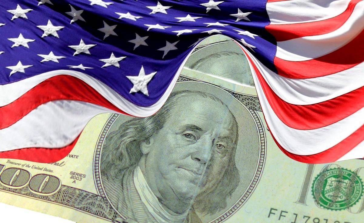 Доллар окончательно потерял репутацию надежной валюты