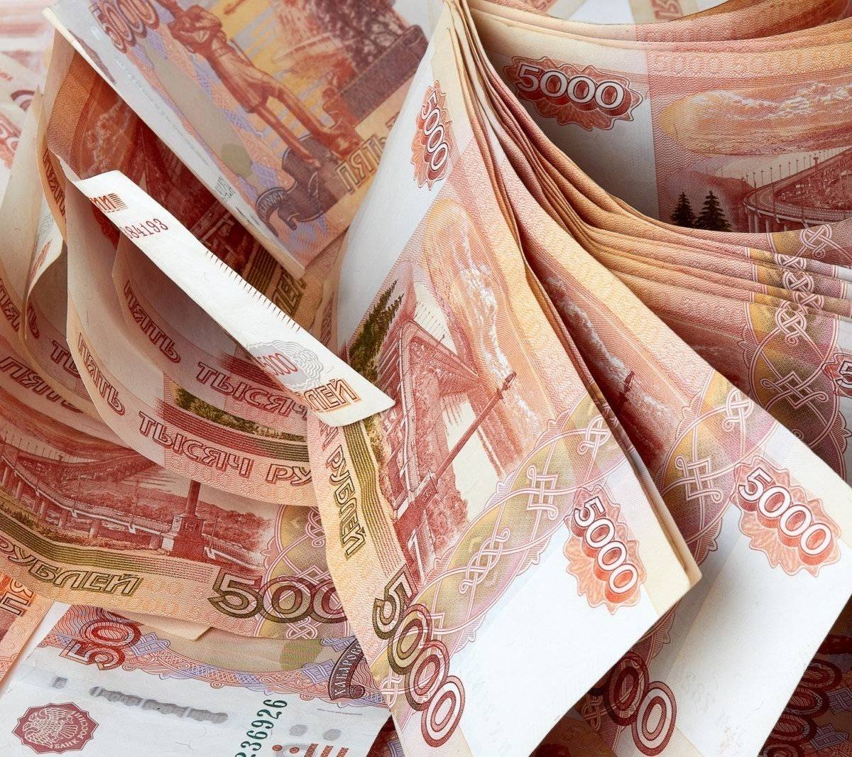 Россия впервые рассчиталась по внешнему долгу российскими рублями