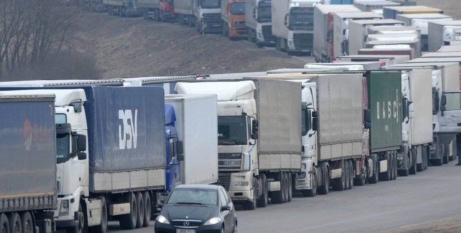 В Евросоюз больше нельзя на транспорте с российскими и белорусскими номерами, но есть исключения