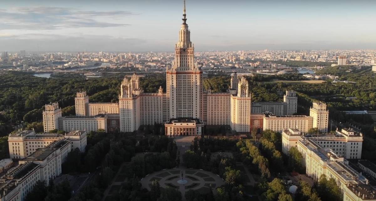 Туристы из Великобритании сравнили визит в Москву со «скачком в будущее»