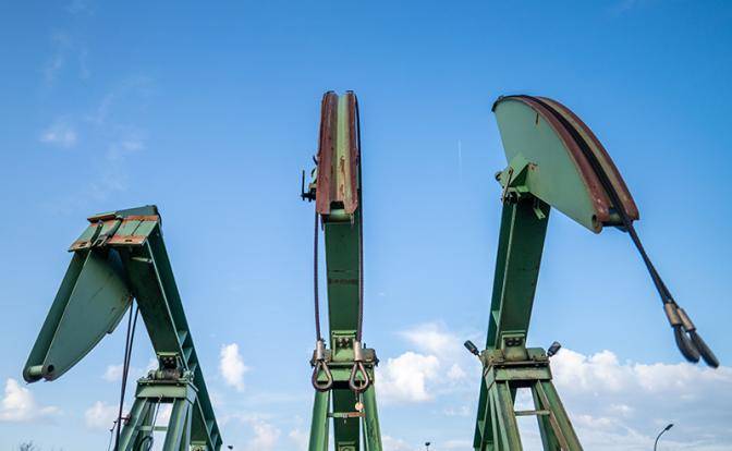 Россия заливает цены нефтью