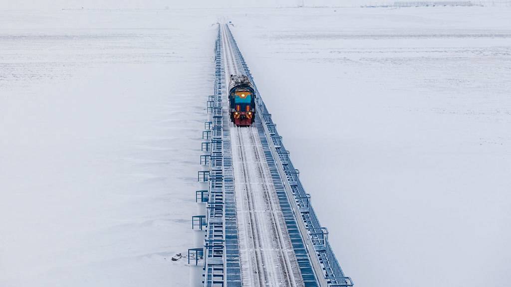 Северный широтный ход: поезда не едут в тундру