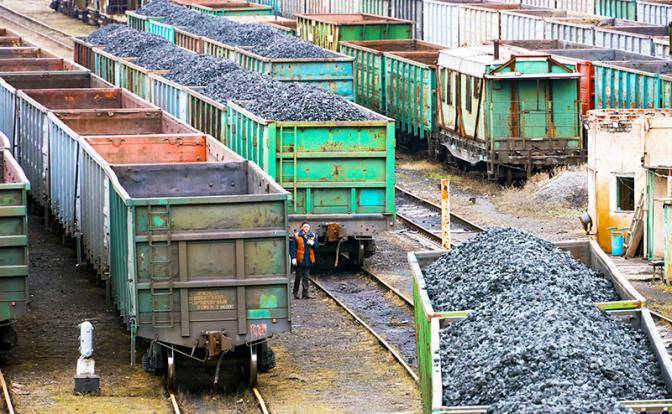 Уголь в Якутию везут из Казахстана по загруженному Восточному полигону