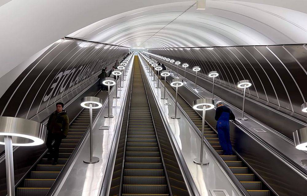 «Столица многополярного мира»: иностранцы оценили станции метро Москвы