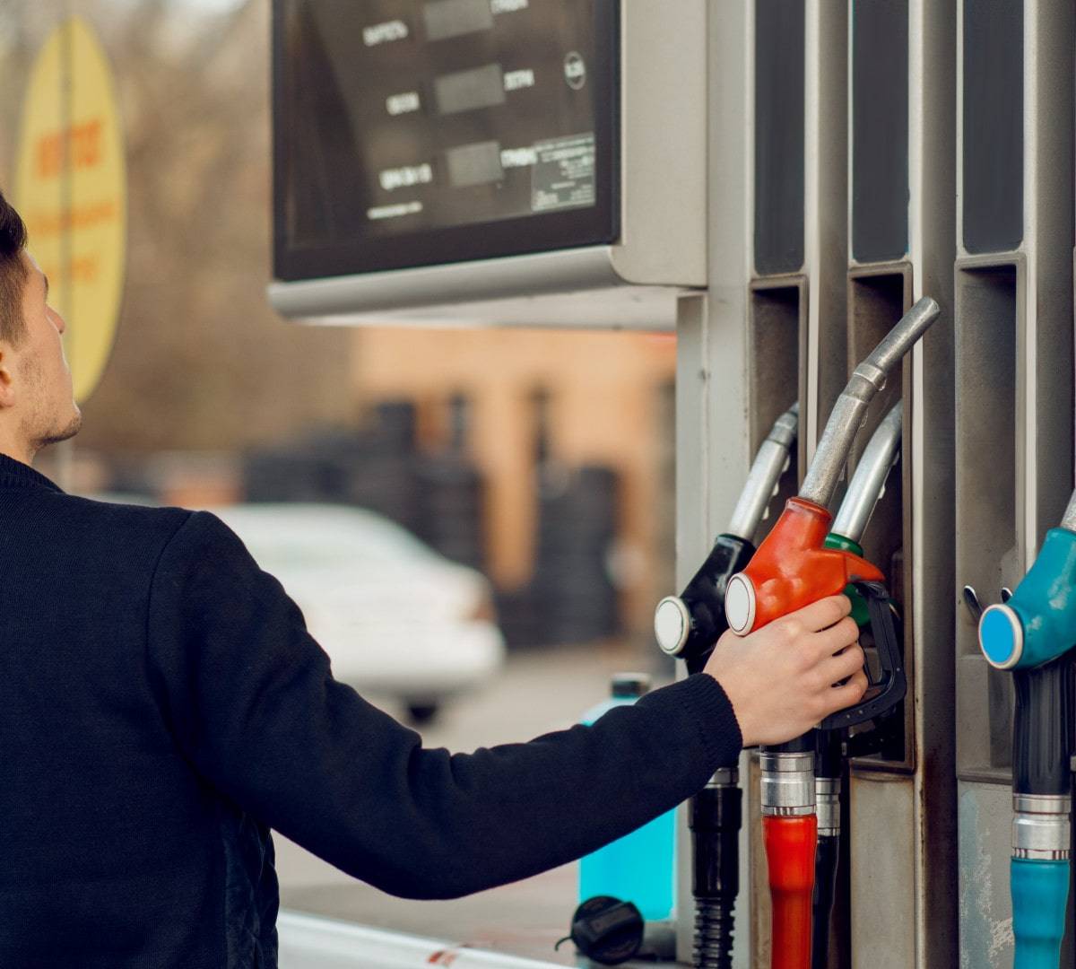 Правительство Казахстана анонсировало рост цен на топливо