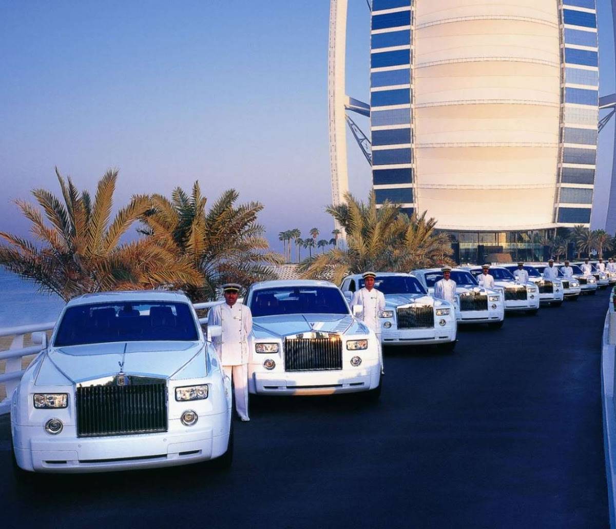 NYT: Россияне в Дубае скупают машины для последующей перепродажи в РФ