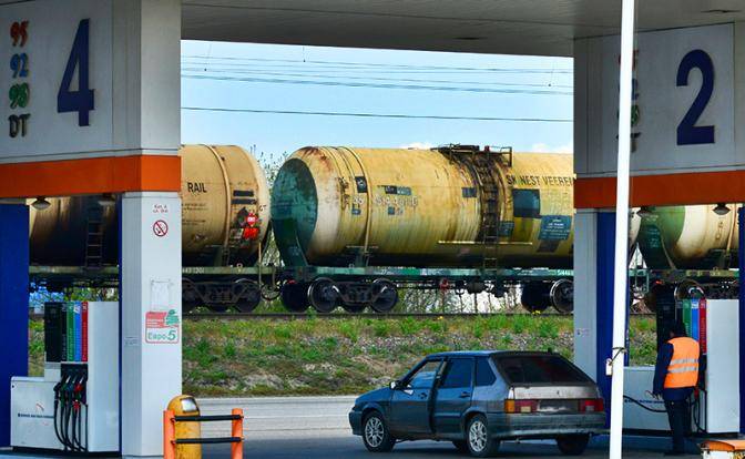 Российское топливо для машин вывозят даже в Польшу