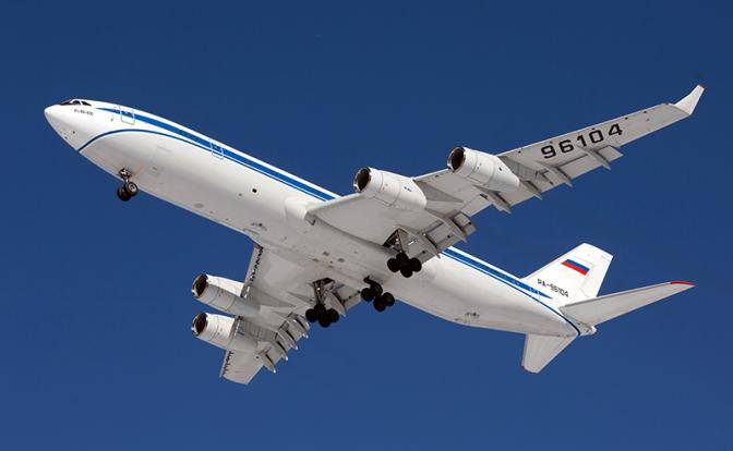 На президентском лайнере Ил-96−400 будут летать все желающие