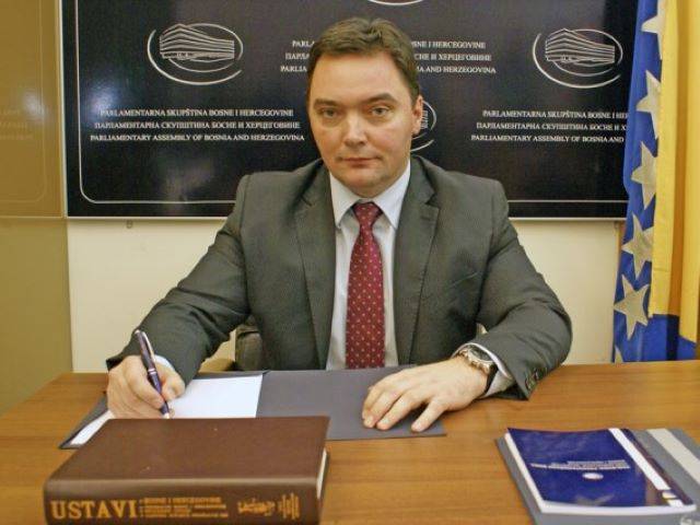 Сташа Кошарац обсудил с послом России ситуацию в БиГ